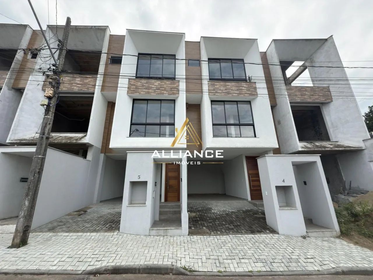 SOBRADO TRIPLEX | VILA LENZI