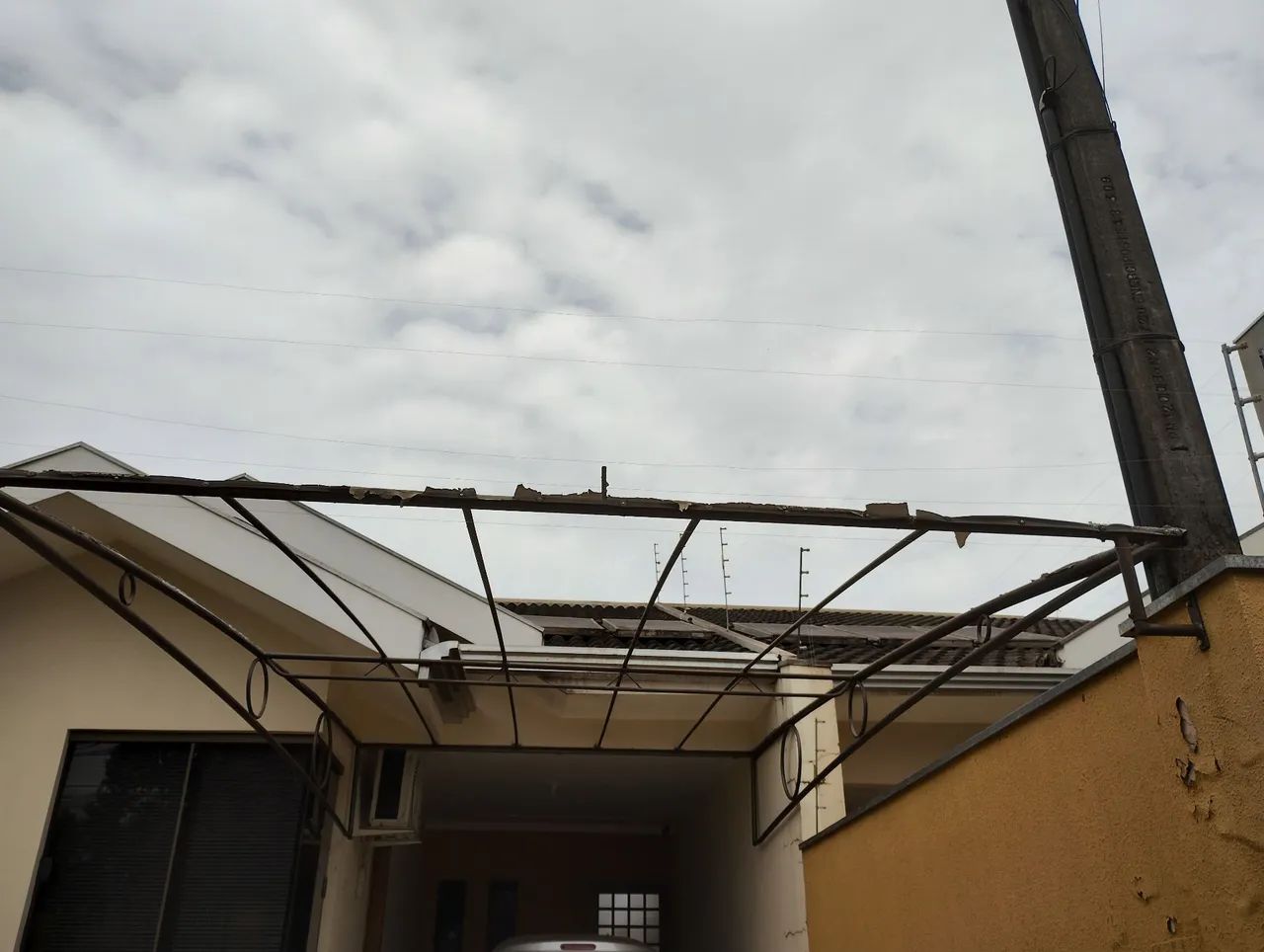 Estrutura para toldo