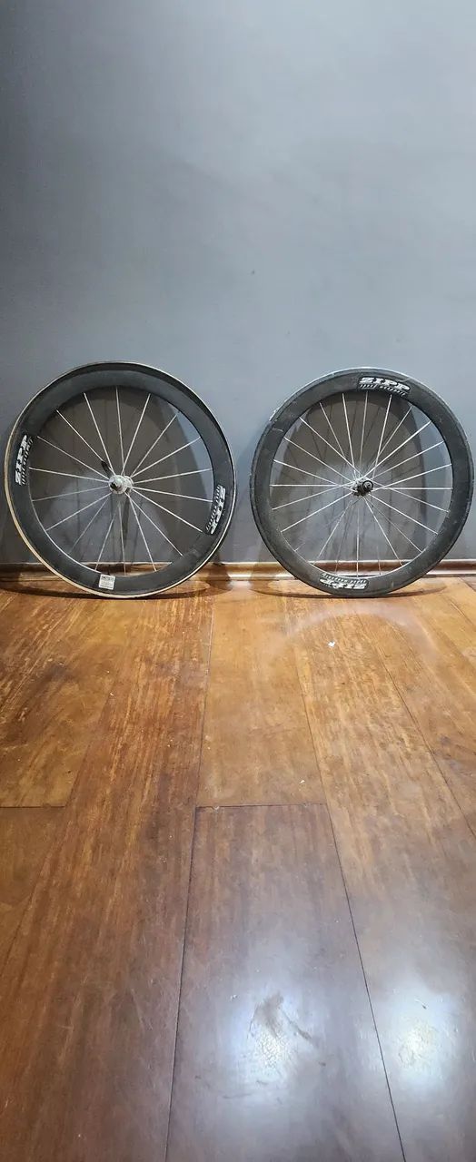 Rodas Zipp 440 de carbono aro 700 - Foto 2