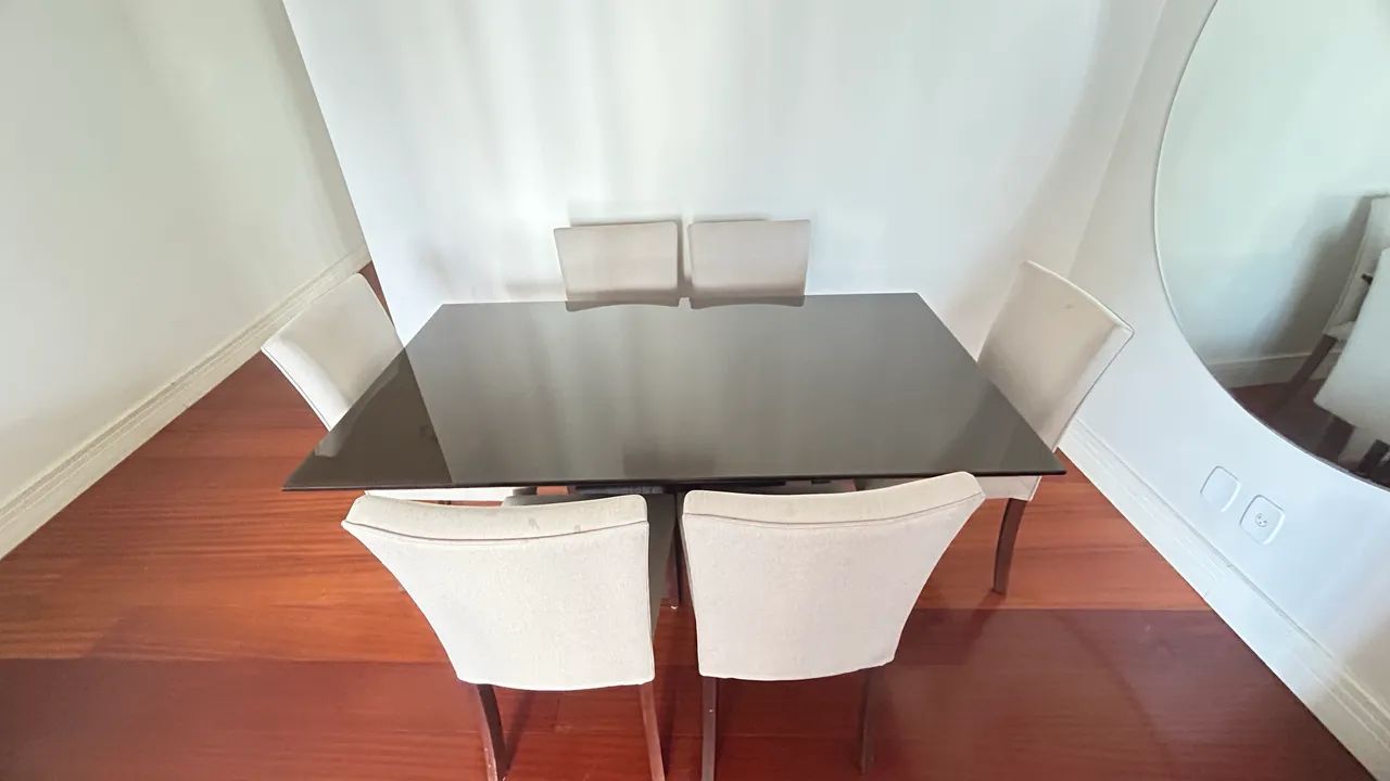 Mesa de Jantar com 6 cadeiras.  - Foto 2
