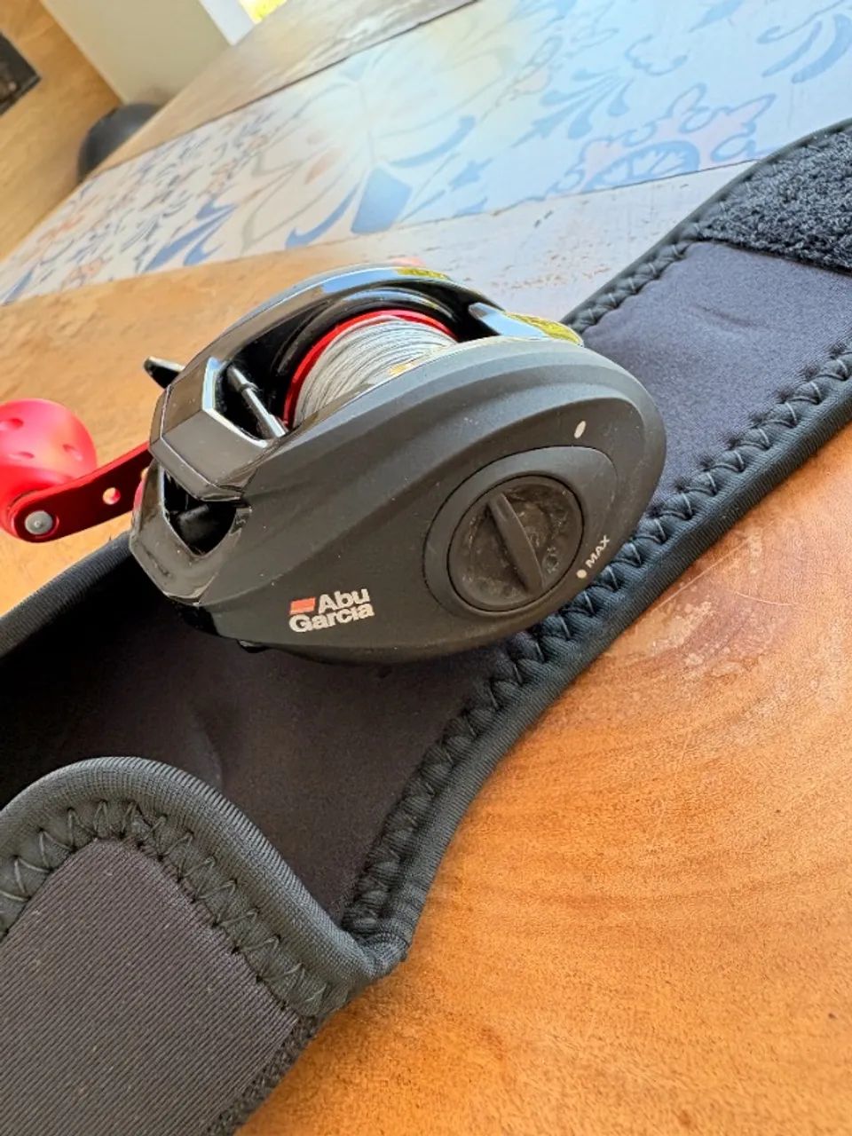 carretilha abu garcia black max Baitcast Combo This reel has been purpose designed for anglers who fish crankbaits and moving baits. Abu Garcia Max SX Winch