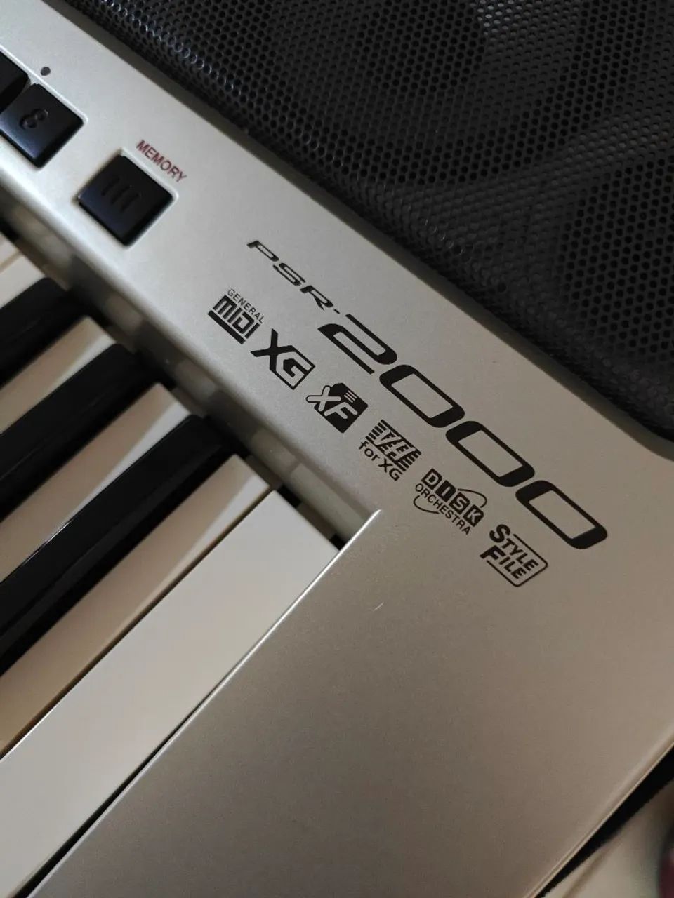 Teclado Yamaha psr 2000