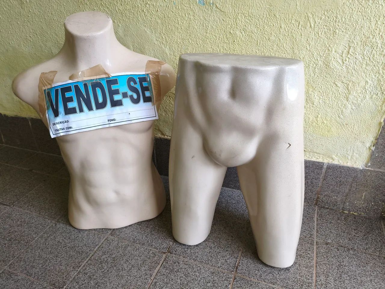 Manequim masculino semi-novo (vendido separado)