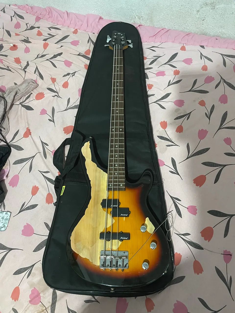 Baixo/ troco em viol ão  - Foto 2