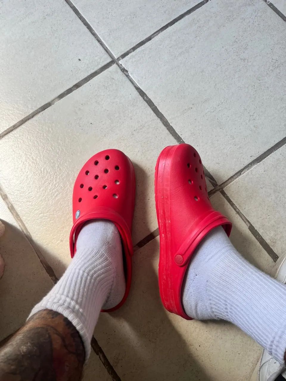 Crocs vermelha original 39 - Foto 2