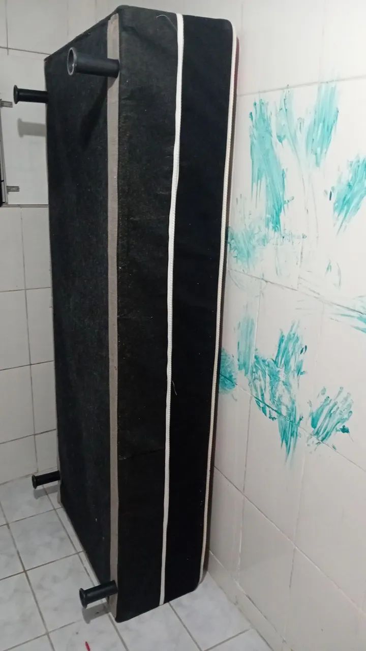 Cama de solteiro usada - boa estrutura - Foto 2