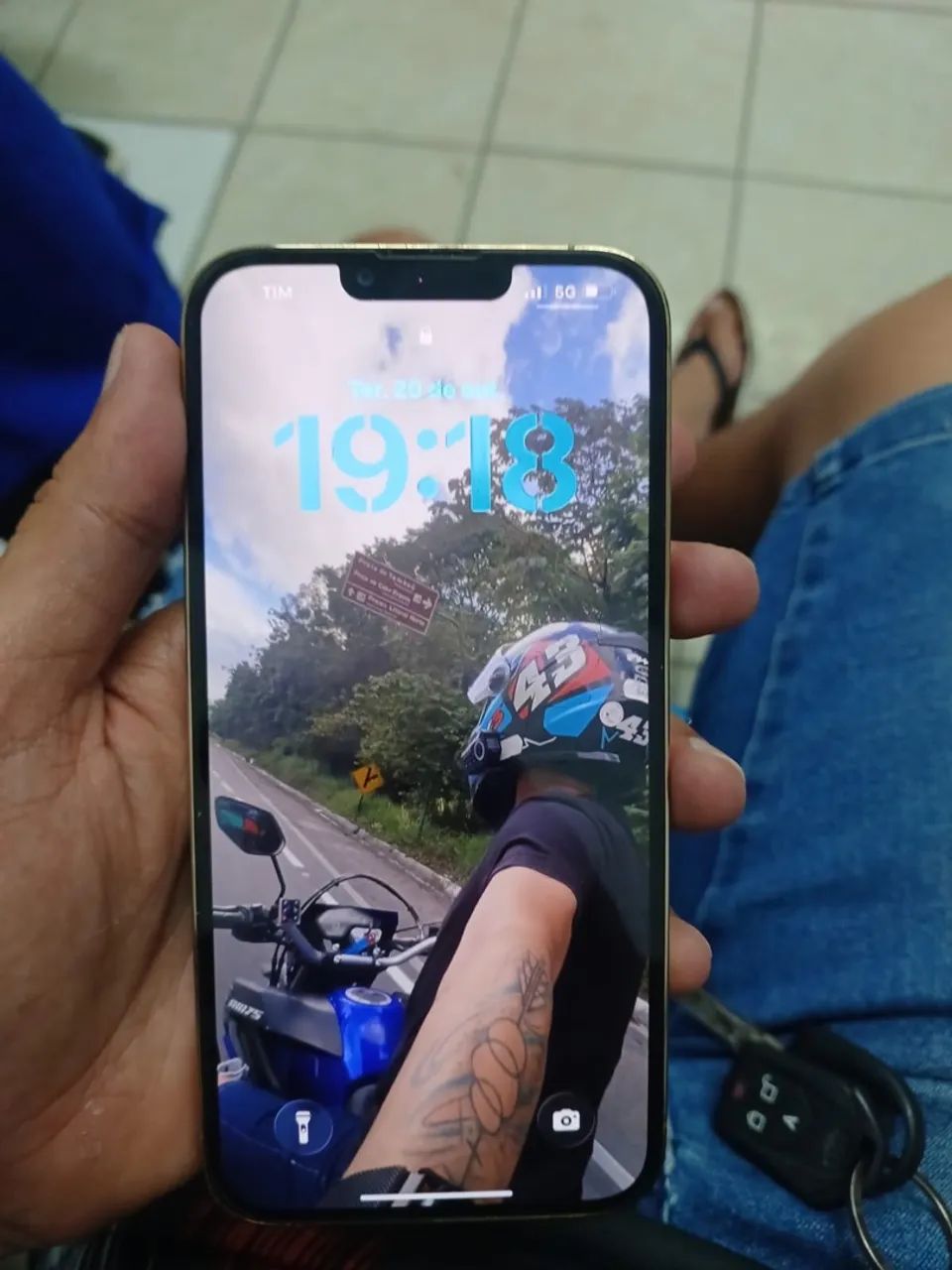 IPhone 13 Pro Max Dourado  - Foto 4
