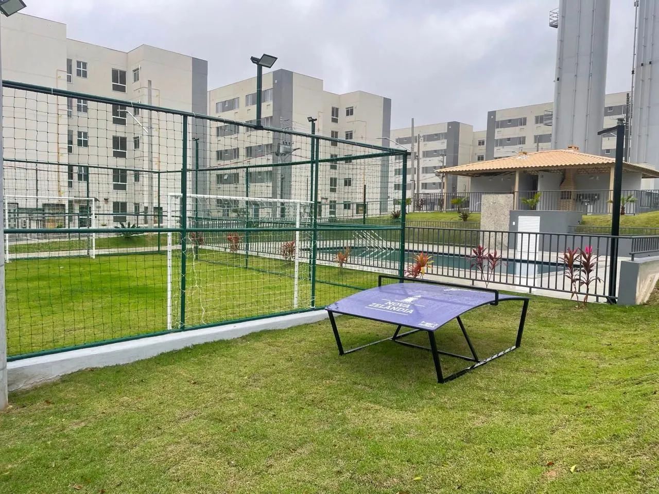 Alugo apartamento de 2 quartos