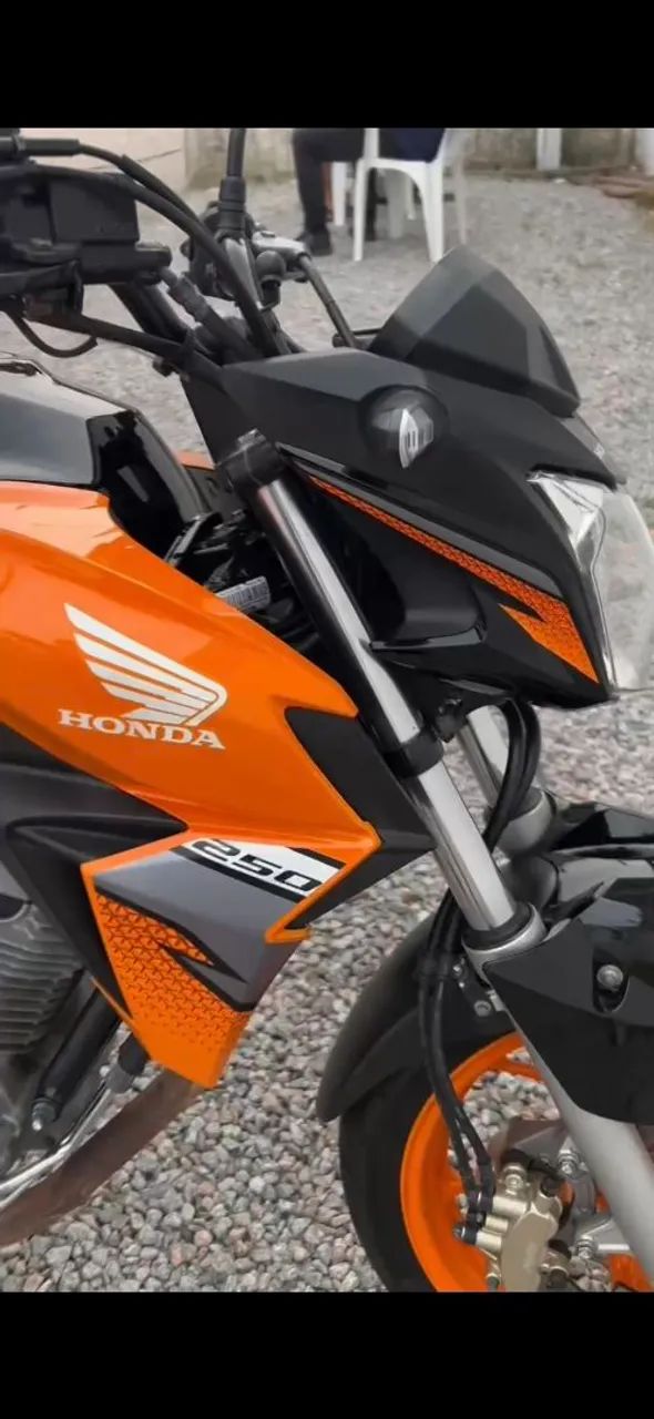 Moto bem cuidada pneus novos e óleo trocado  - Foto 5
