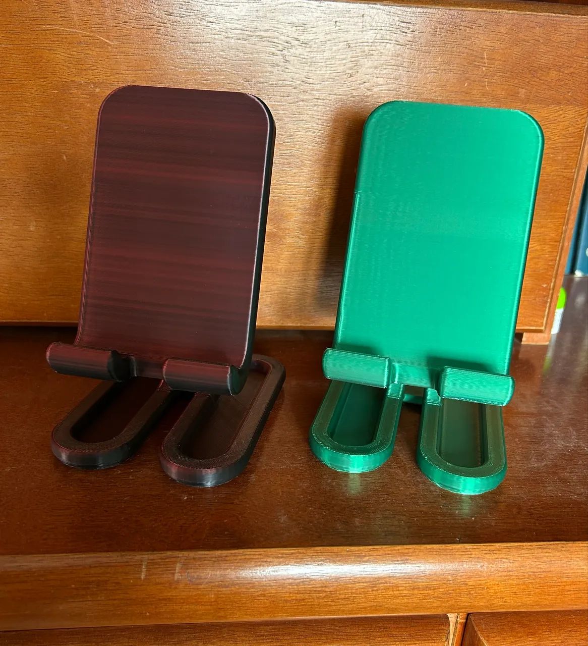 Porta celular com abertura para carregador