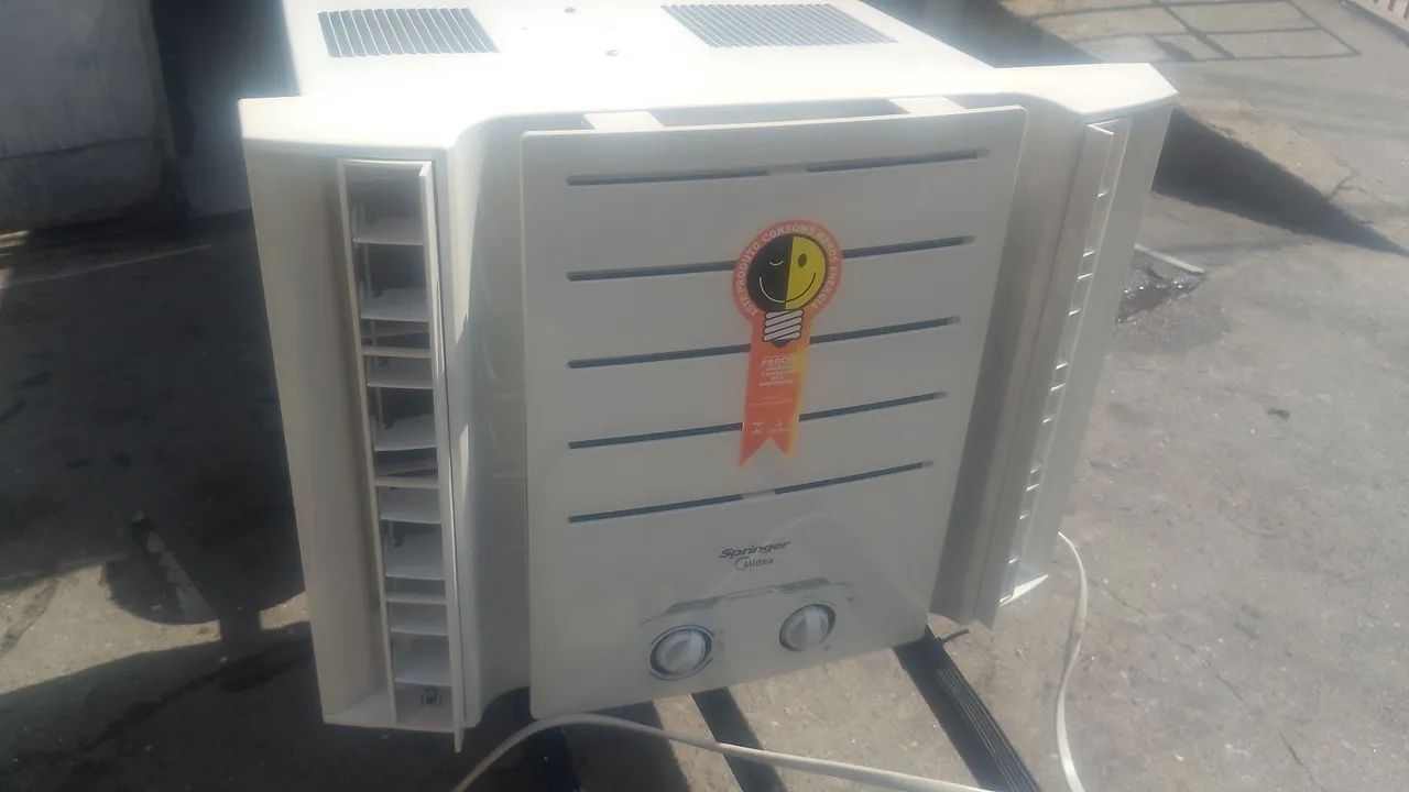 AR CONDICIONADO DE JANELA 7500BTUS - Foto 2