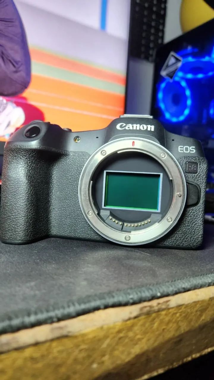 Canon R8 - Foto 3