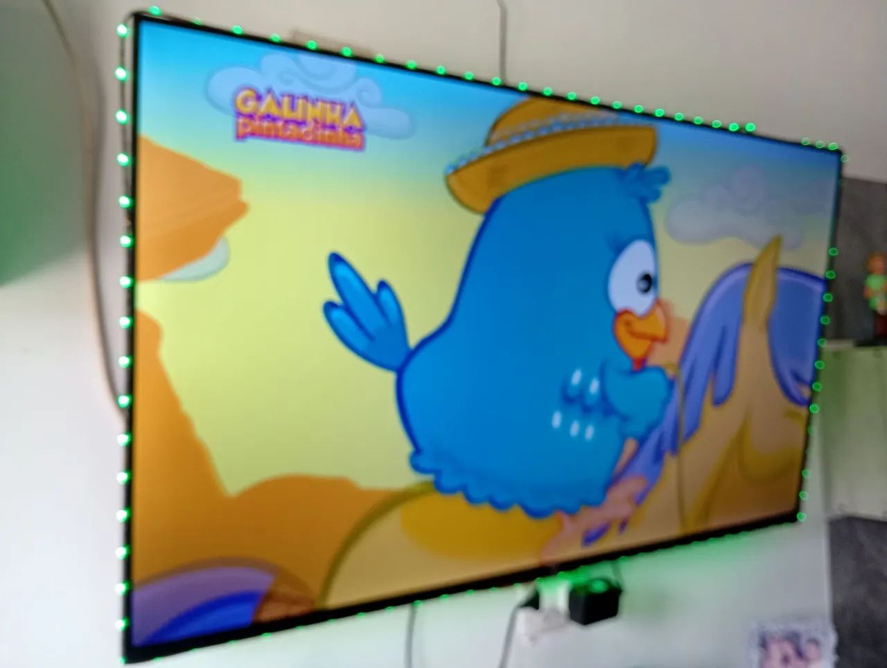 Vendo tv smart de 43 polegadas único dono 