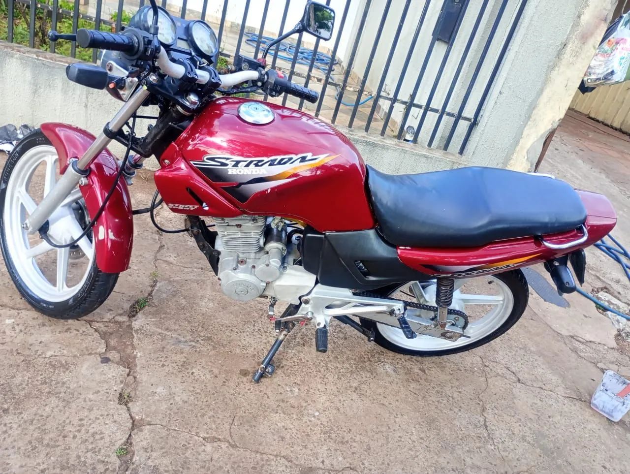 Vendo Estrada ano 2002 funcionando perfeitamente só chamar * - Foto 4
