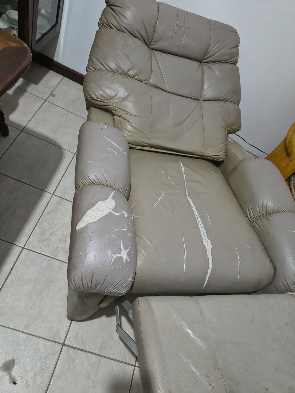 Vendo poltrona reclinável !!!! 