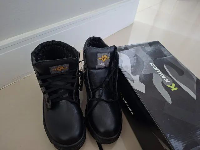 Par de botas Kallucci NUNCA USADAS - Foto 2