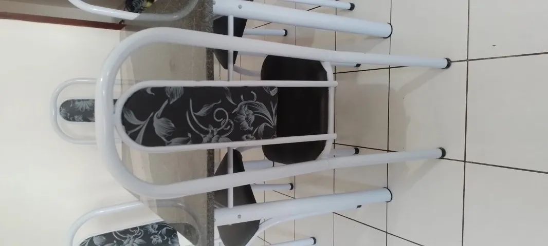 Mesa de jantar retangular (brinde 1 liquidificador novo). - Foto 3