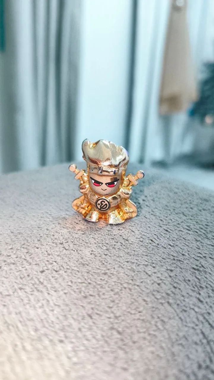 Boneco original do Elnaldinho Dourado da coleção Elo Monster  - Foto 3