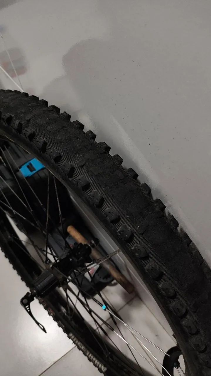 Pneu Maxxis Aggressor 26x2.30 - Foto 4