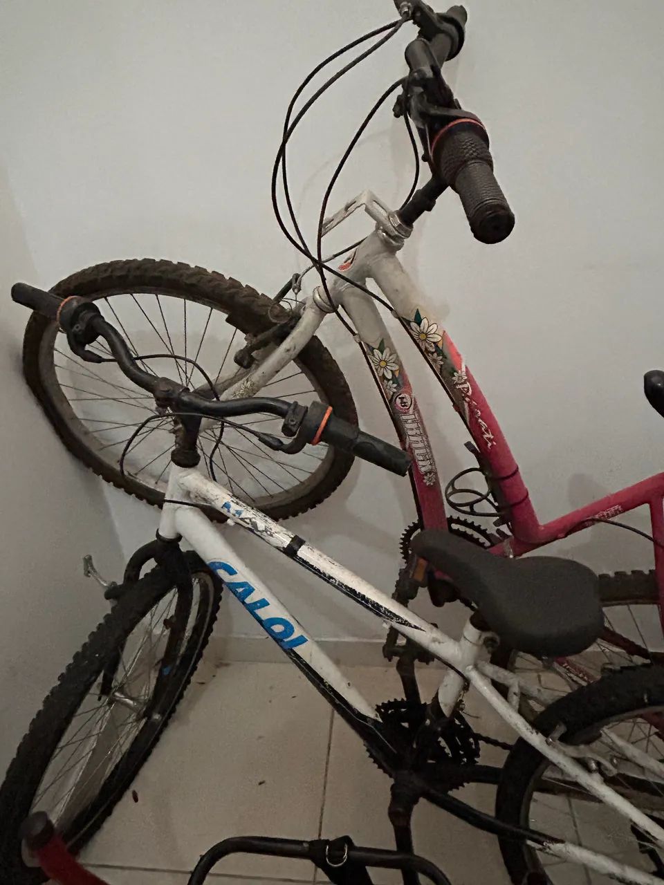 Bicicleta e suporte - Foto 3
