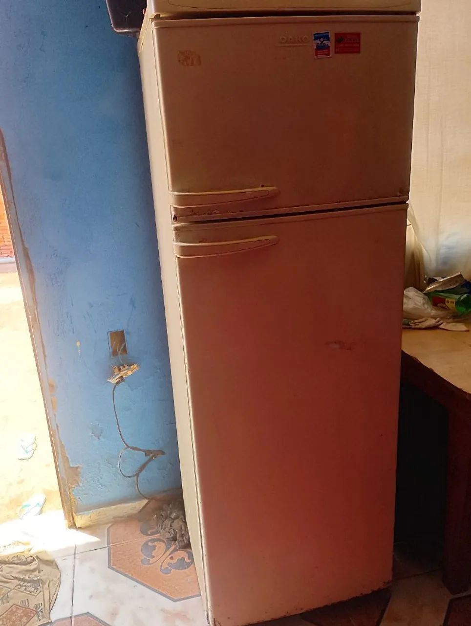 Vende se essa jaladeira top semi nova  - Foto 2