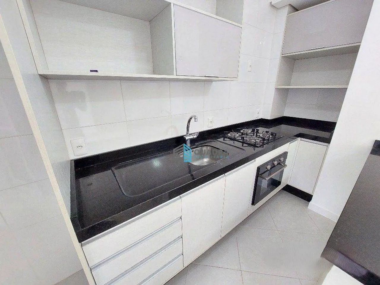 Apartamento Duplex com duas suítes em condomínio completo no Alicia e Luana