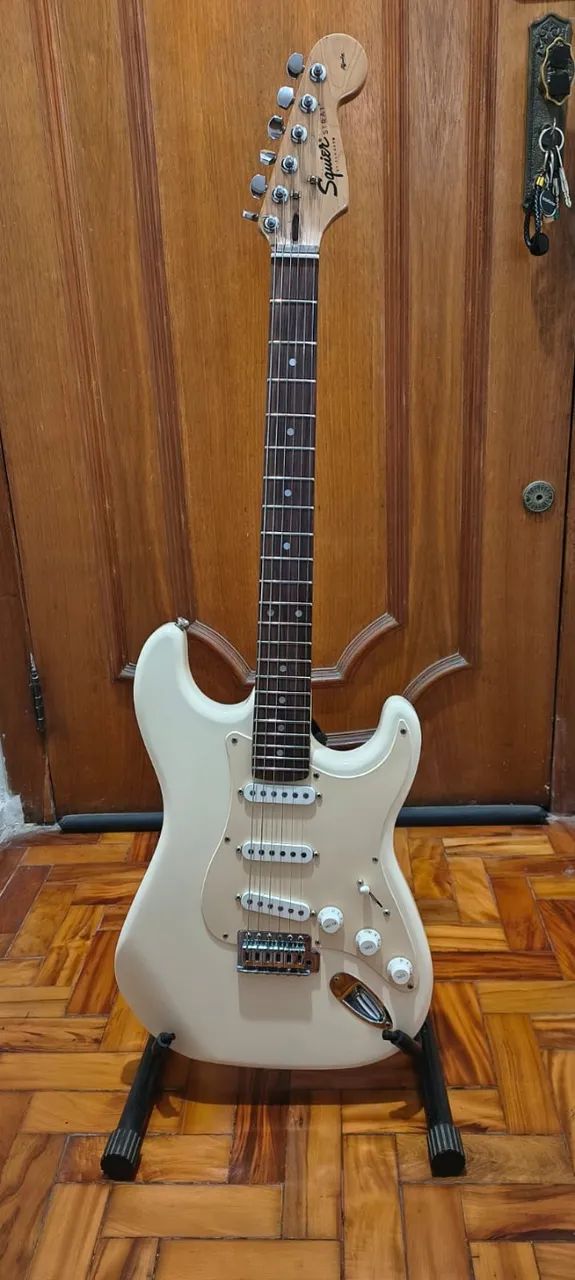 Guitarra Squier Affinity Stratocaster