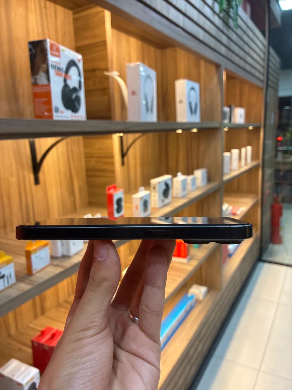 iPhone 15 Pro - 256GB - 100% Original - Foto 5