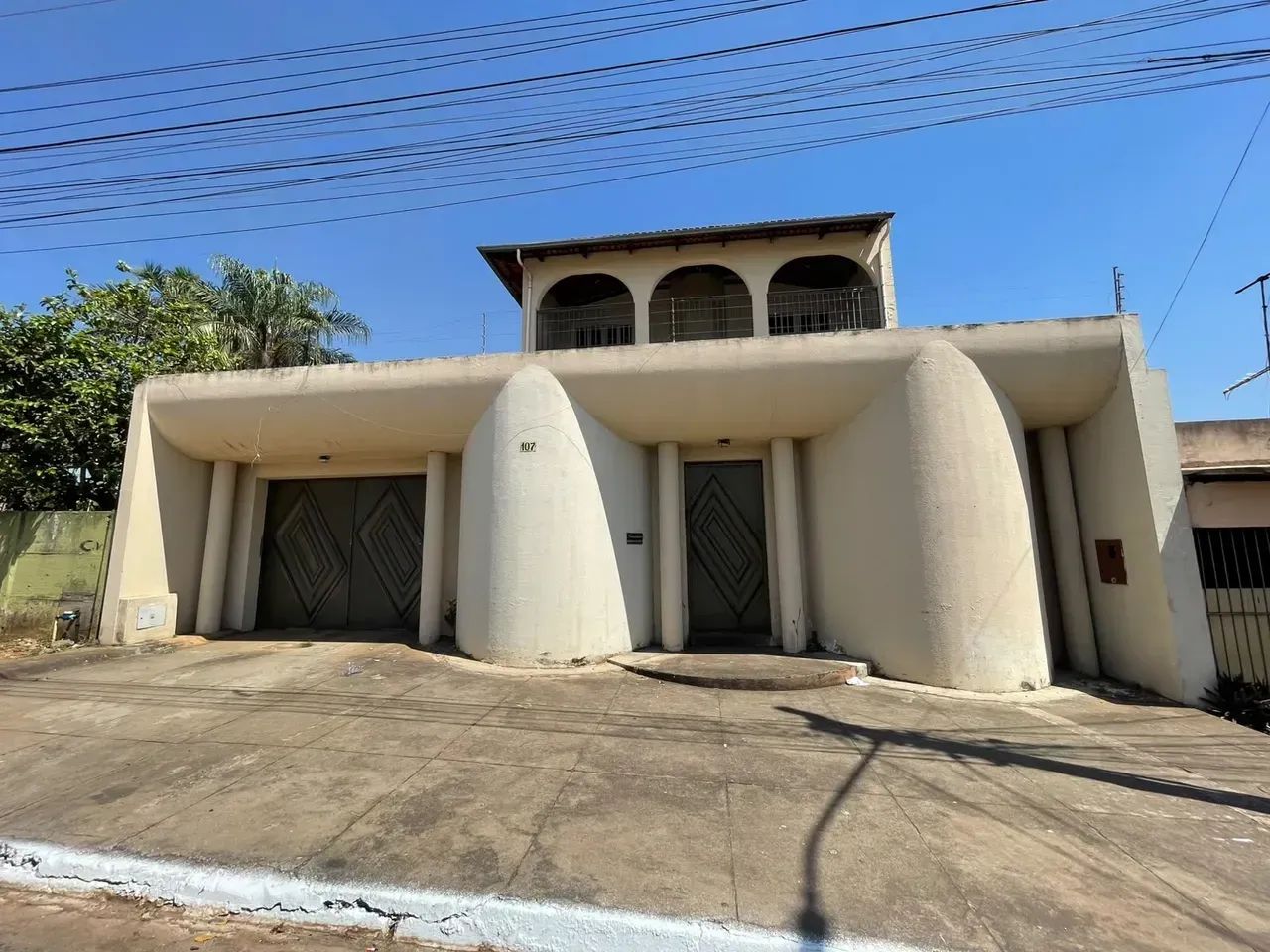 Sobrado Tríplex com 840 m² de área construída em Campinas-GO. - Foto 3
