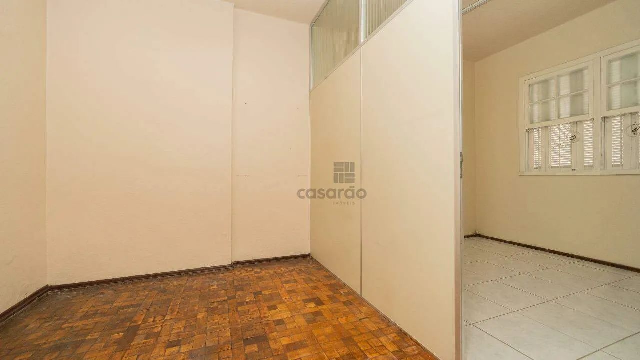 Casa Comercial para Aluguel no Centro de Pelotas  3 Salas e 2 Banheiros - Foto 2