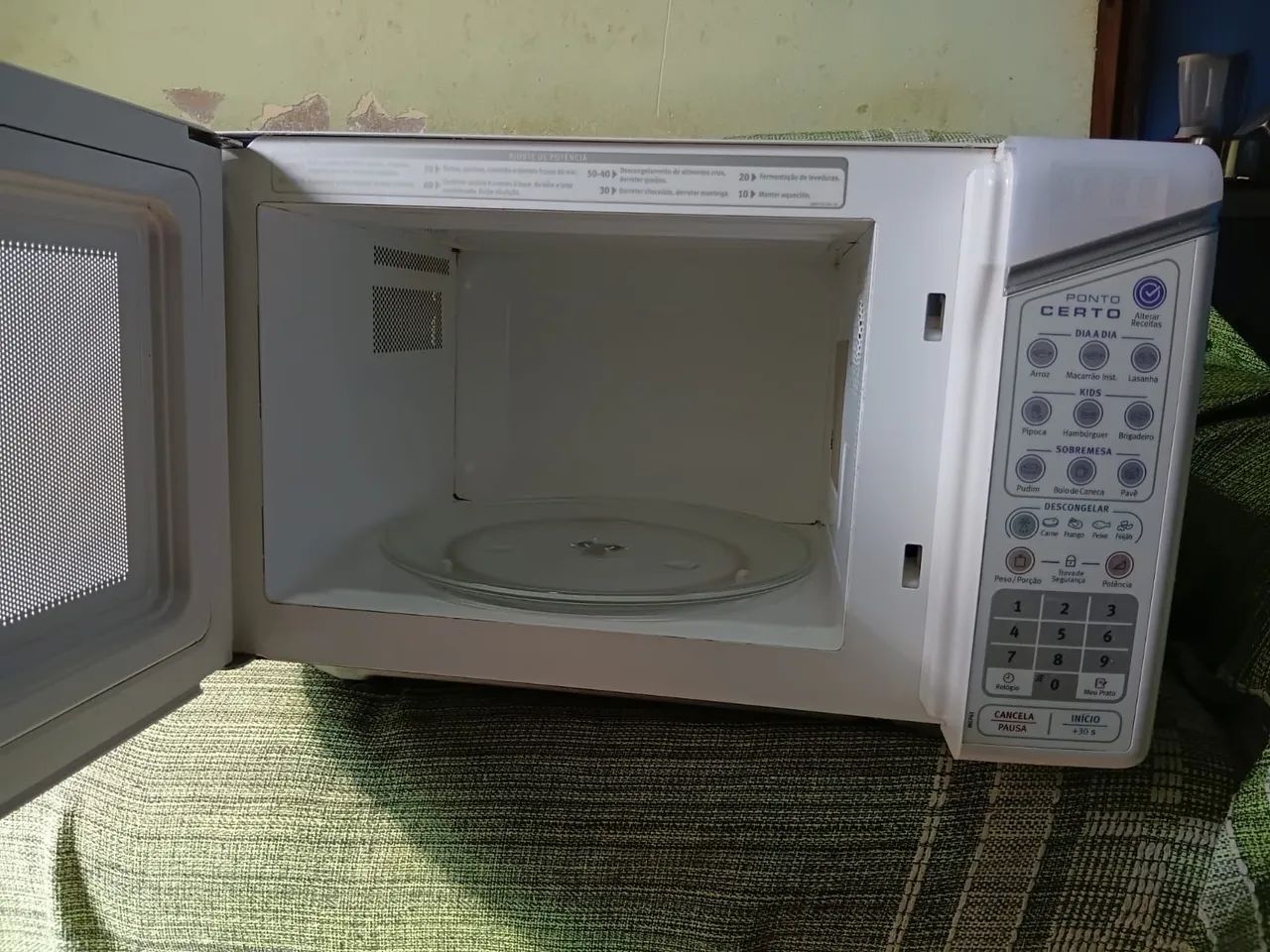 Microondas Electrolux 31 litros - Foto 3