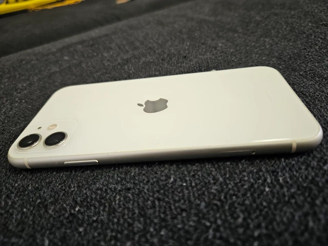 Iphone 11 64gb branco impecável  - Foto 5