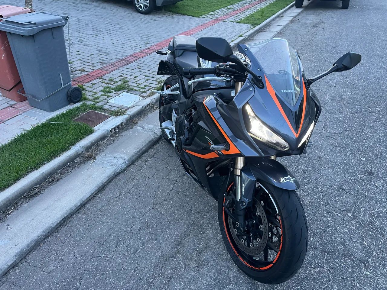 CBR 650 R