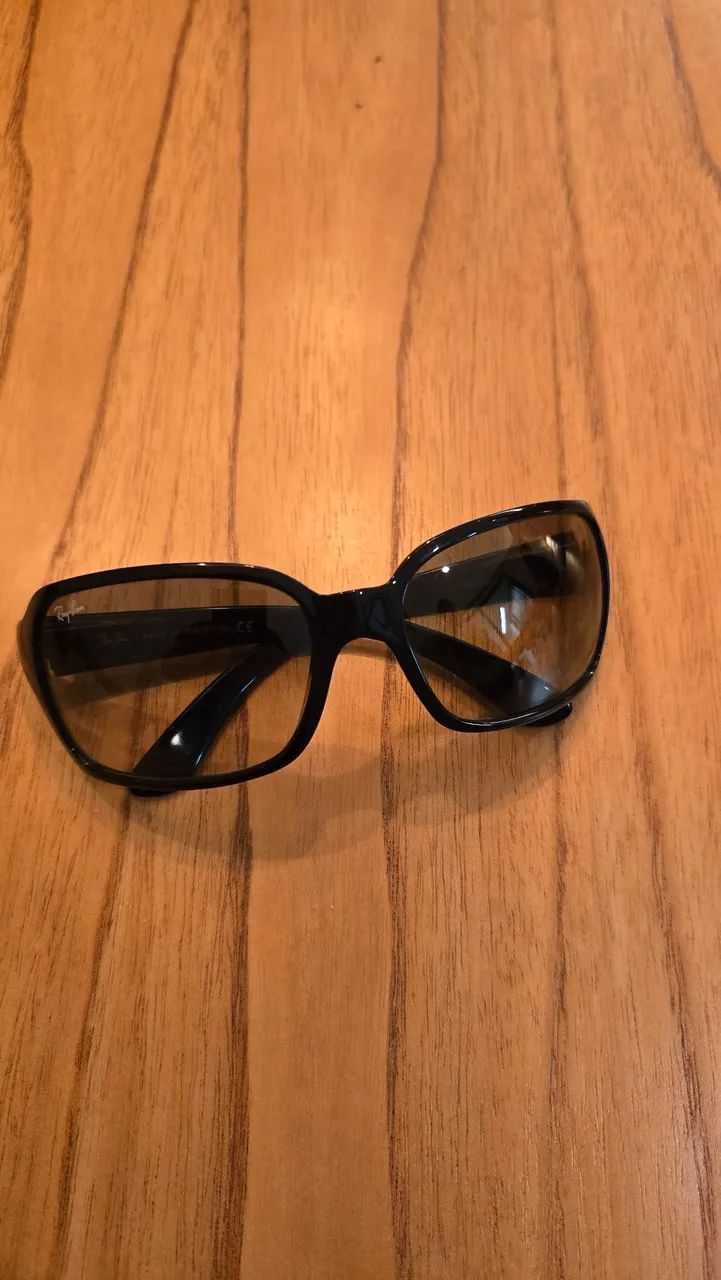 Rayban Feminino 4068