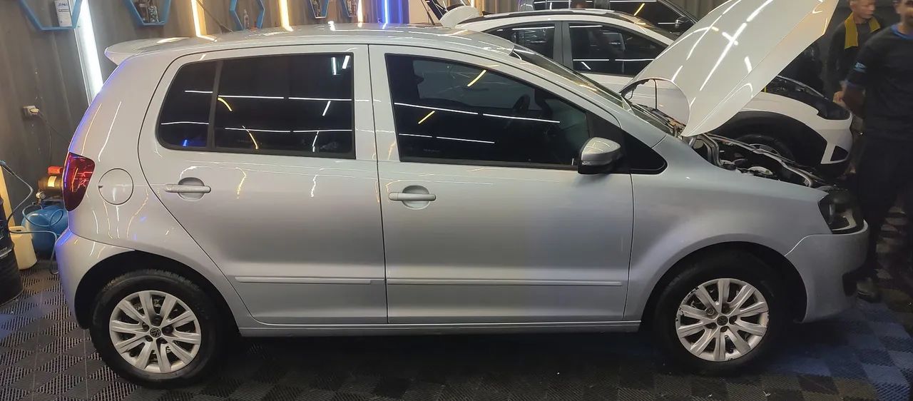 Volkswagen Fox Bluemotion 1.6 MI Total Flex 5P. 2013 - Foto 2
