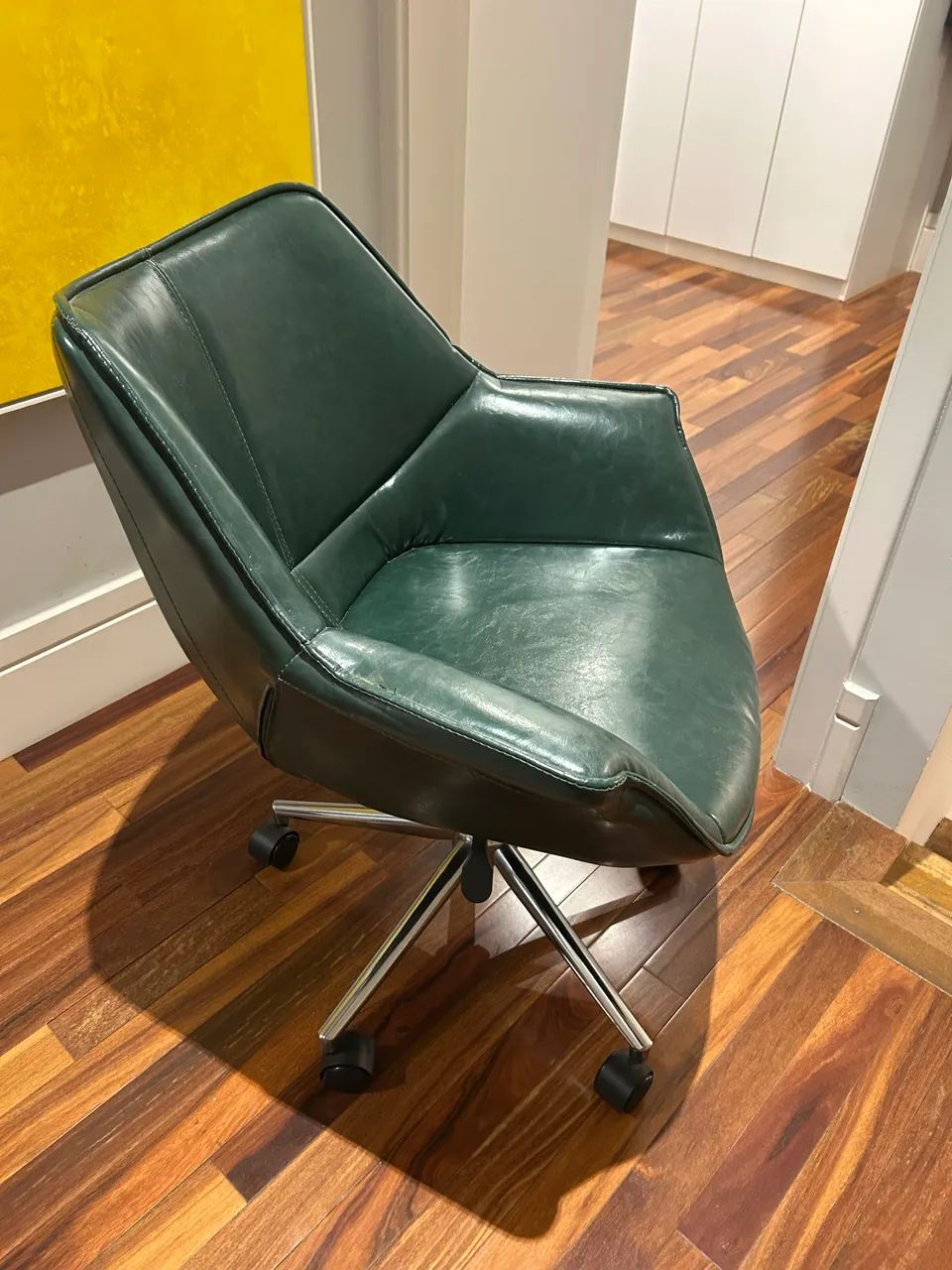 Cadeira de Couro - Foto 2