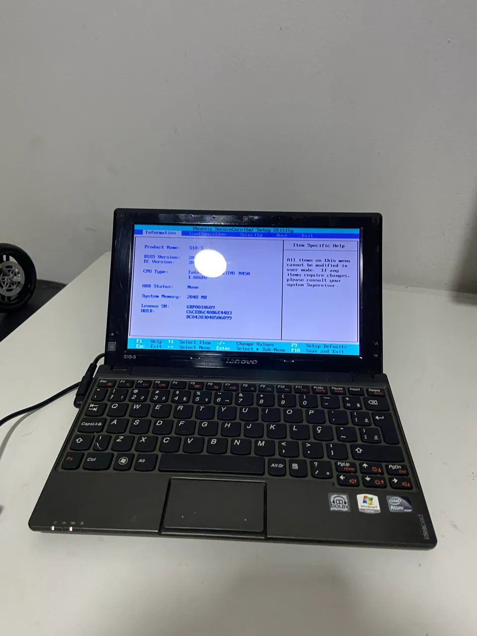 Netbook Lenovo funcionando 