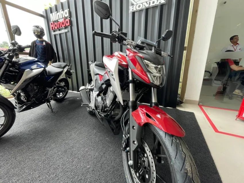 CB 300F TWISTER CBS 0KM. - Foto 3
