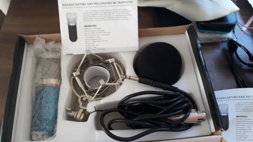 Estudio Microfone profissional - Broadcasting and recording microphone