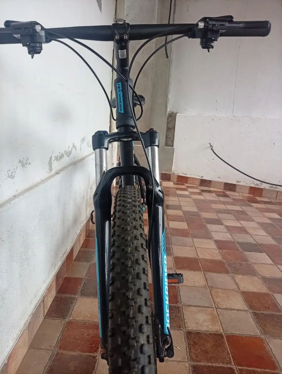 Bicicleta ARO 29 RockRider ST 120 - Foto 4