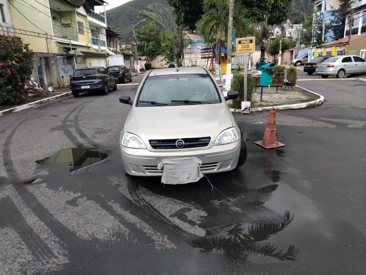 Chevrolet Corsa Sedan 1.0 MPFI 8V 71cv 4P 2004
