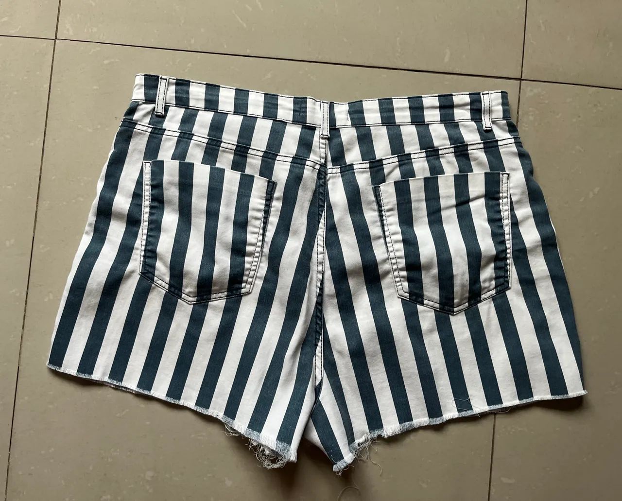 Bermuda Jeans Listrada  - Foto 2