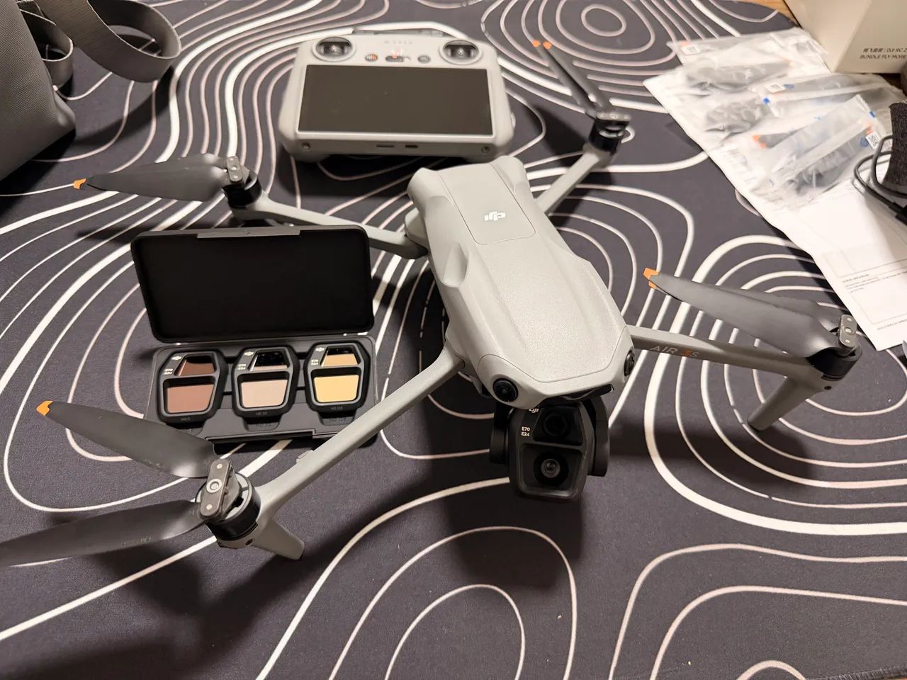 Drone Dji Air 3s combo com tela