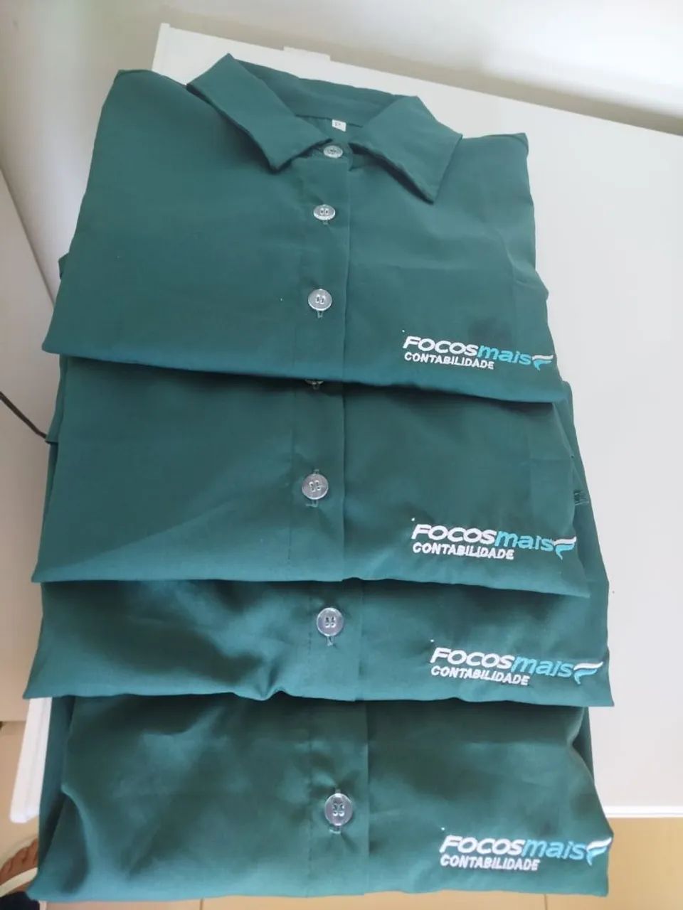 Jalecos, scrub e bordados - Foto 2