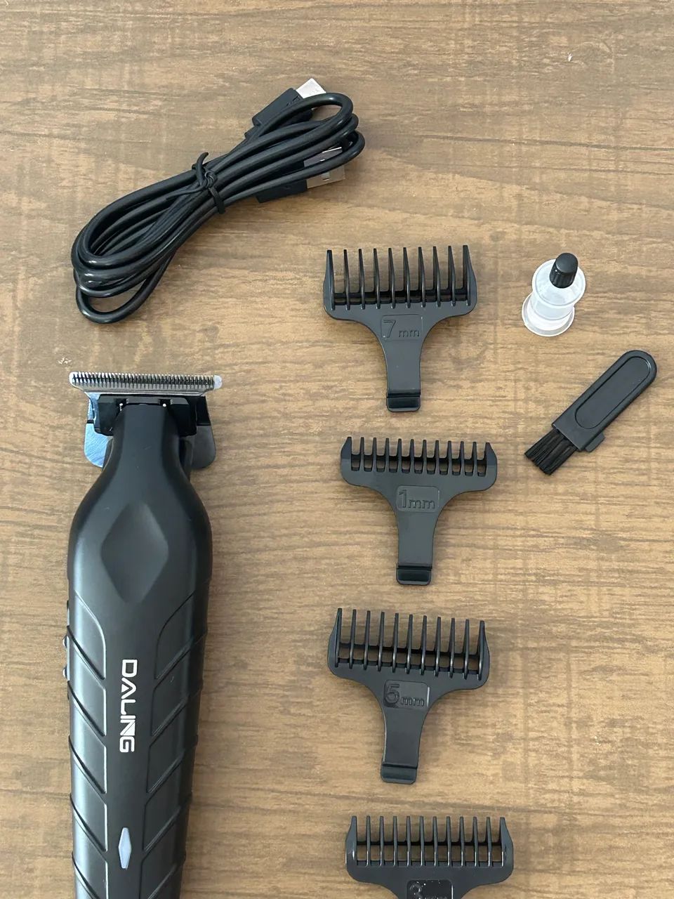 Máquina de acabamento e corte - Foto 4