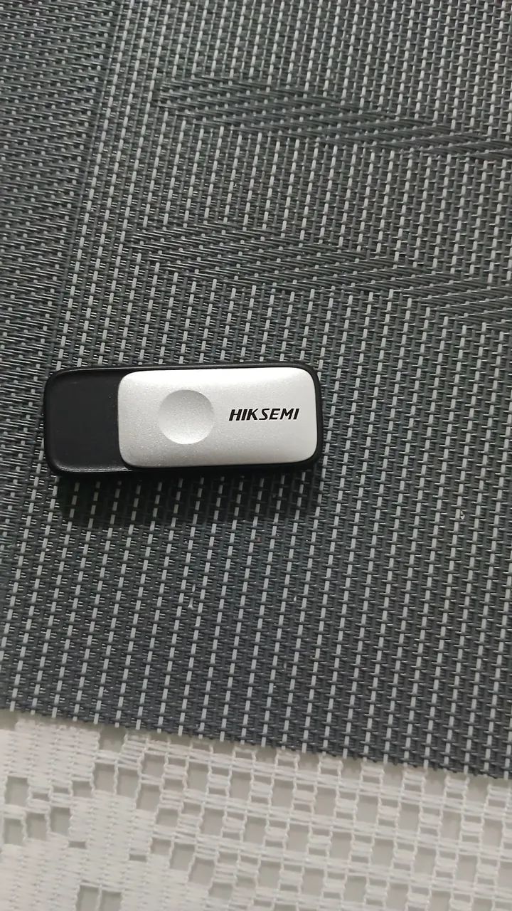 Pendrive de 128 gigas com jogos445600539461570561