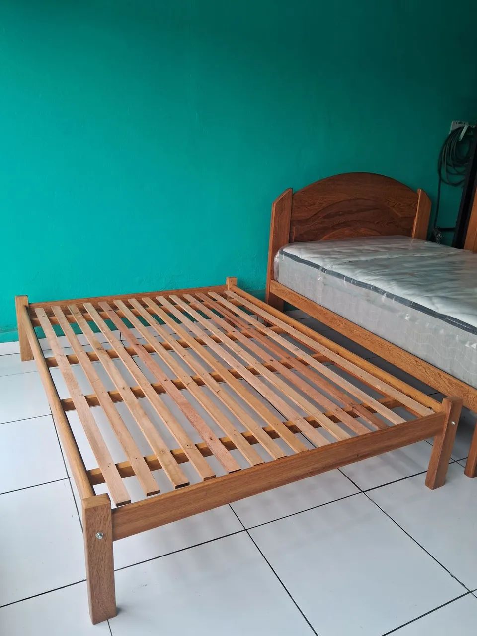 Base casal de madeira