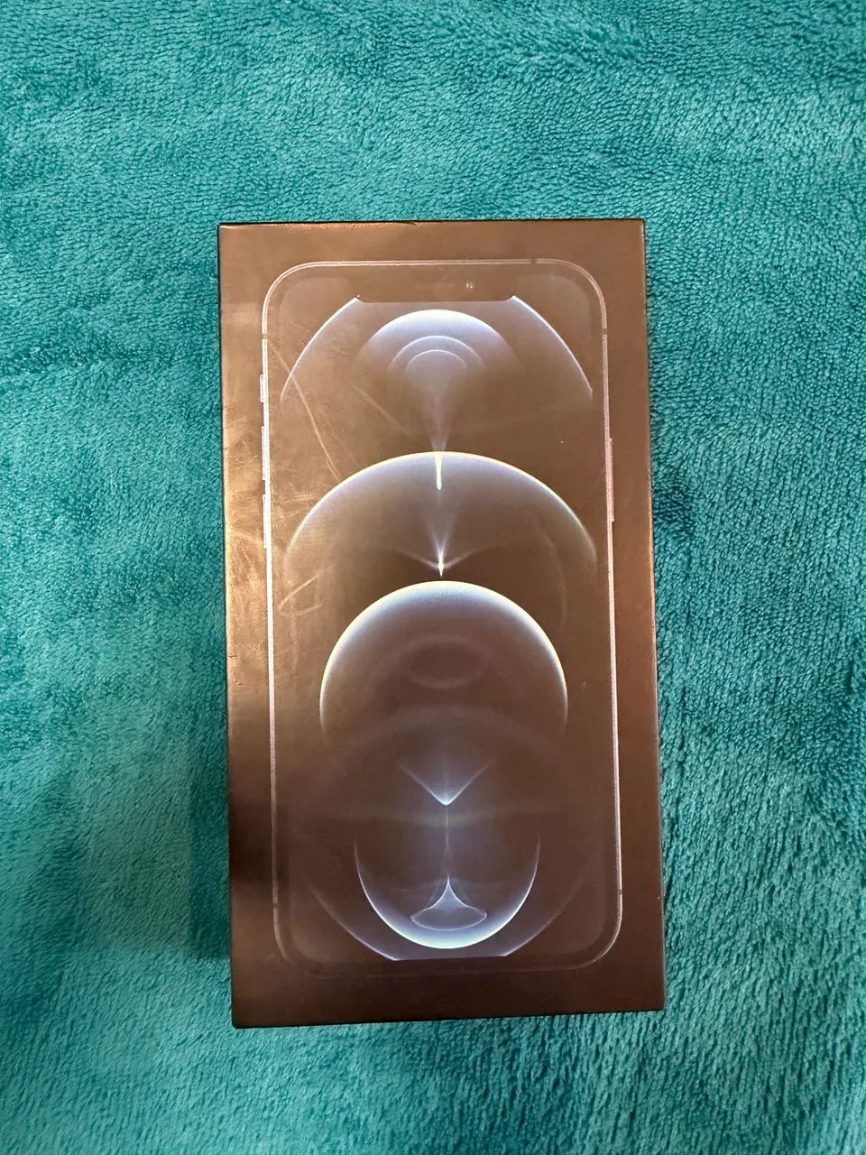 Caixa iPhone 12 Pro 