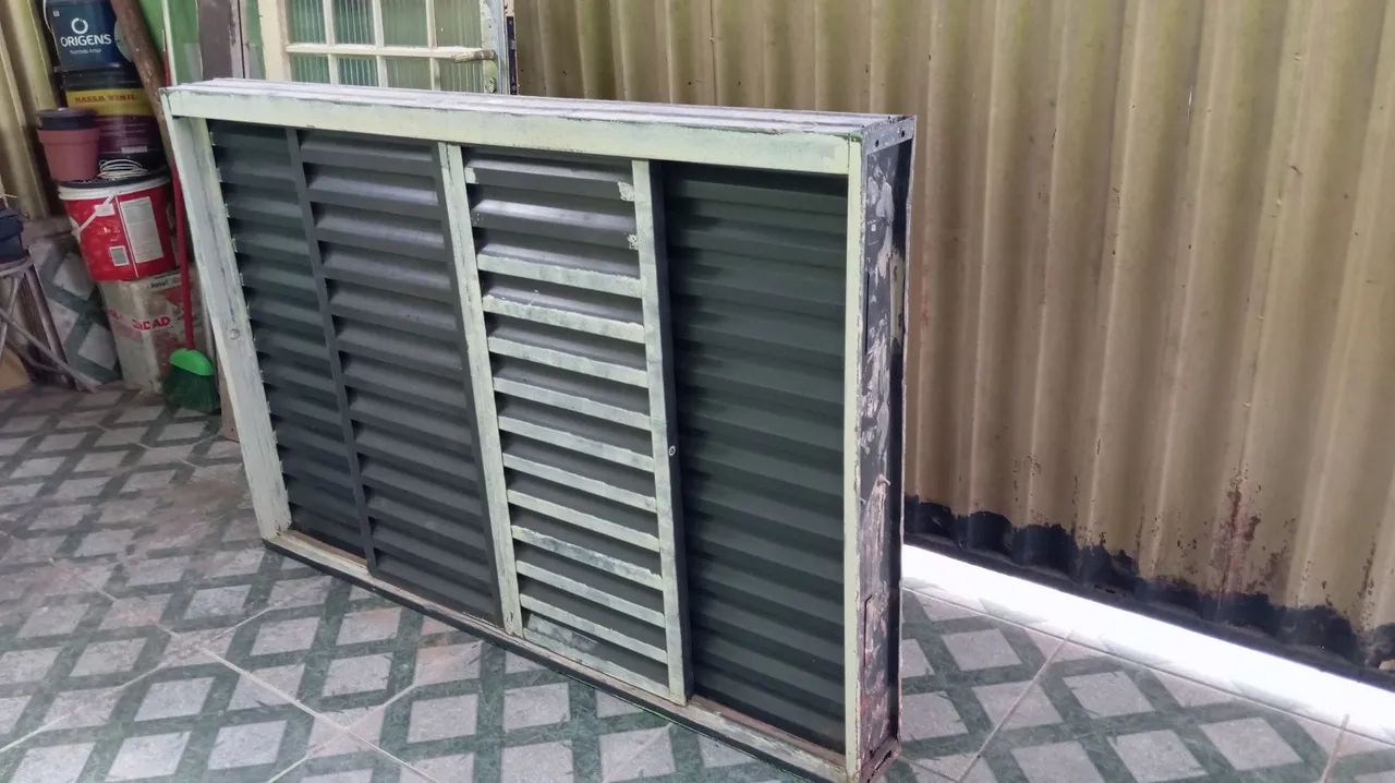 Vende-se conjunto de 2 janelas e uma porta. - Foto 4