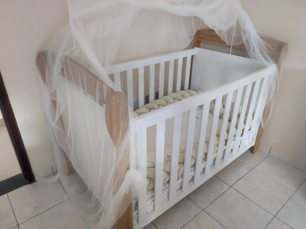 Berço e cômoda infantil